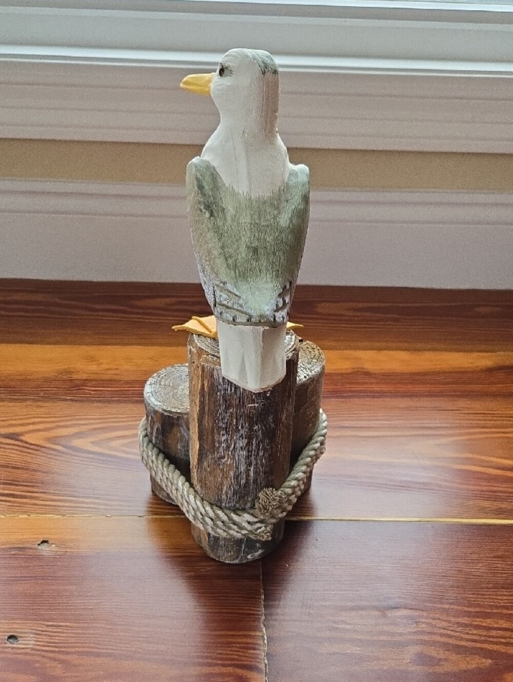 Seagull on Driftwood Posts - Picture 4 of 4